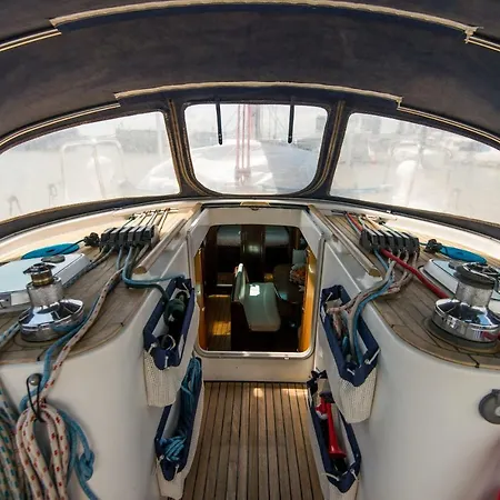 Bed & Boat Mariiner Πλωτό κατάλυμα