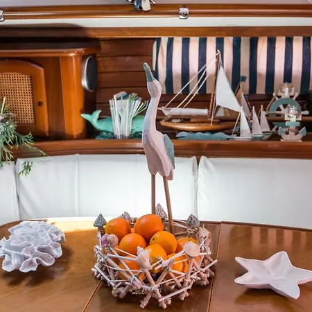 Πλωτό κατάλυμα Bed & Boat Mariiner *