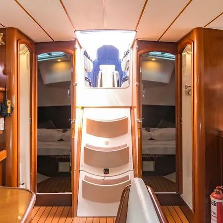 Bed & Boat Mariiner Πλωτό κατάλυμα Lisboa